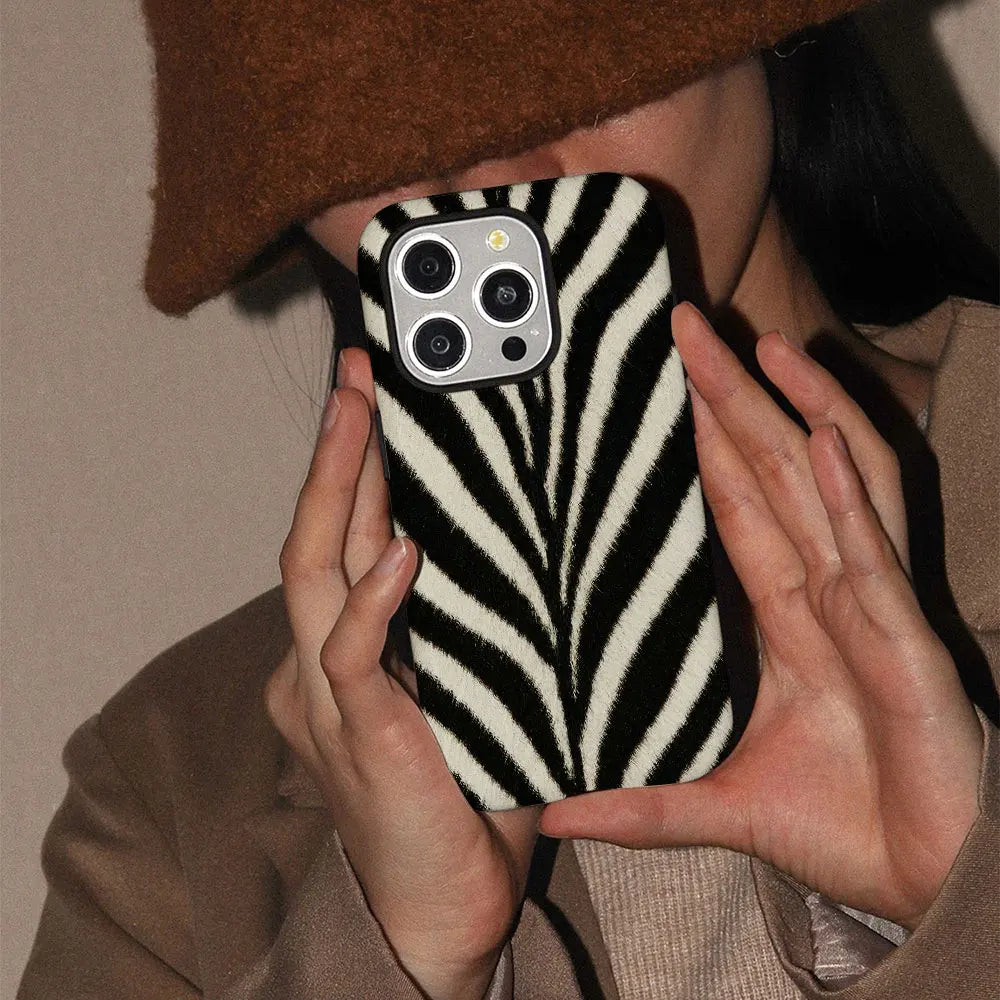 Loose Line — Canvas — iPhone Case
