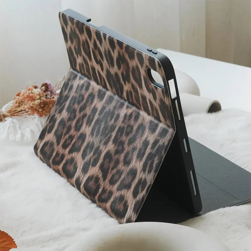 Cool Leopard — Afterglow — iPad Case